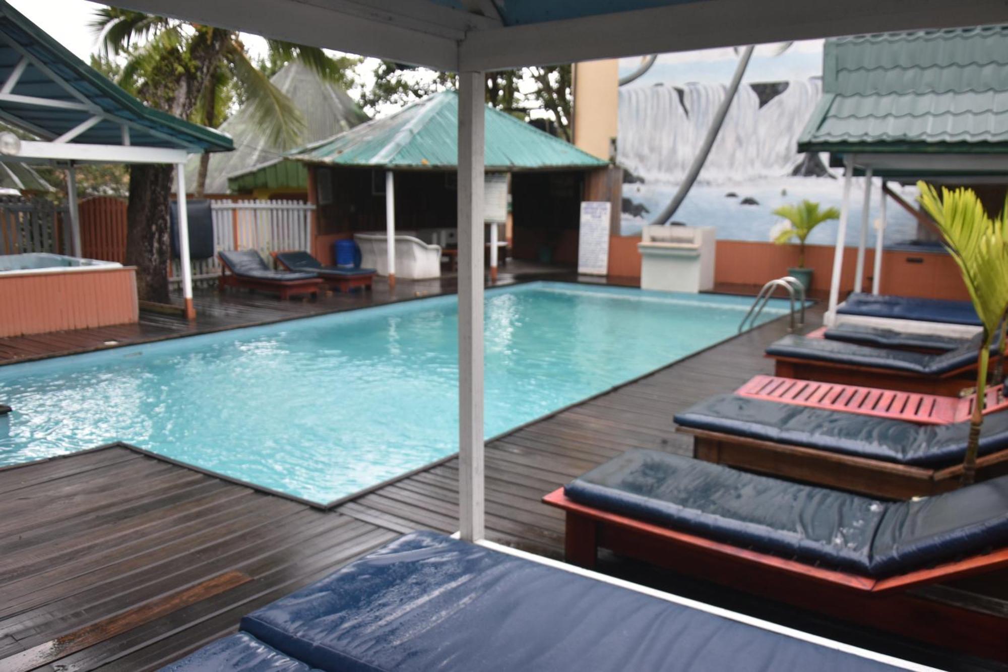 Hotel Restaurant Gites Kribi Bilik gambar